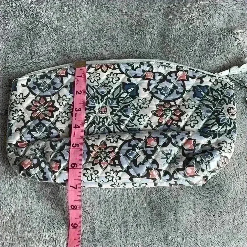 Vera Bradley Grand Travel Cosmetic in Lisbon Medallion NWT